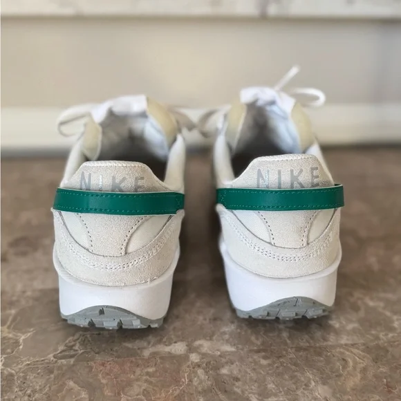 Nike Waffle Debut Sneakers – Summit White / Malachite Green (Women’s Size 8) - Picture 6 of 13